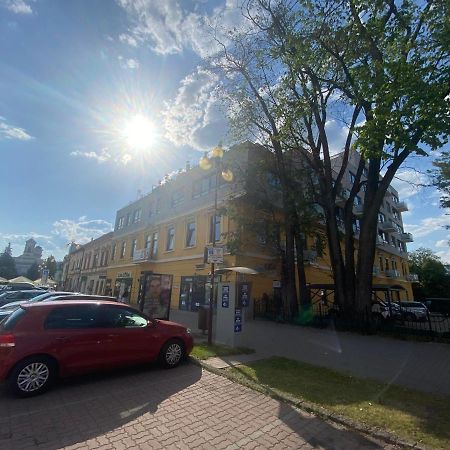 Classy Times - City Centre - Private Parking - Sunny Apartment Poprad Dış mekan fotoğraf